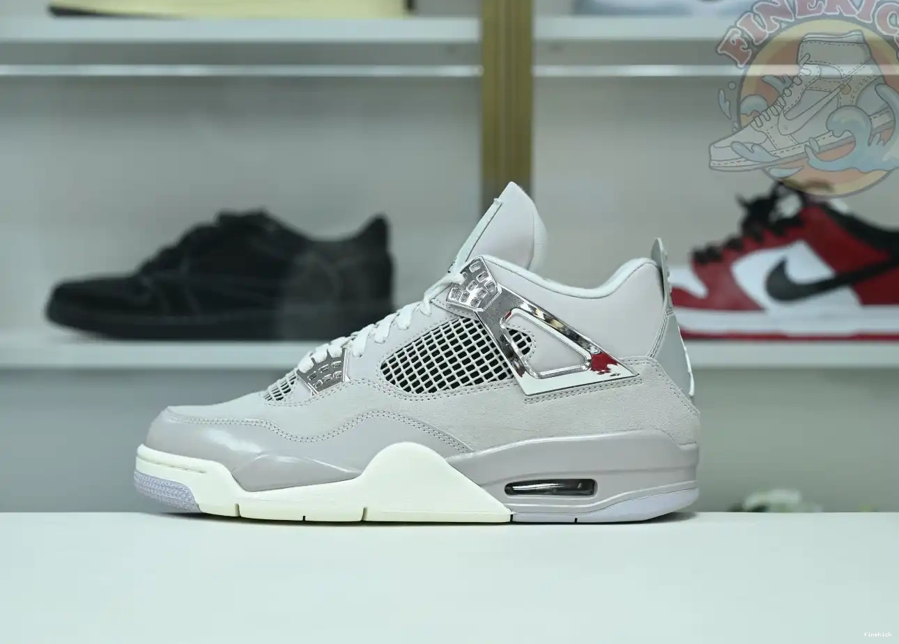 Jordan lron Jordan Air 4